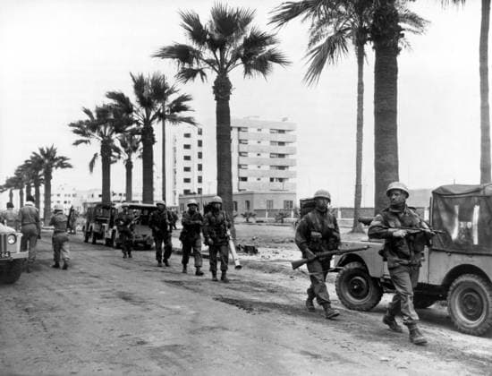 IMAGO International History, Archive, Oil price crisis, Causes, Suez crisis 1956