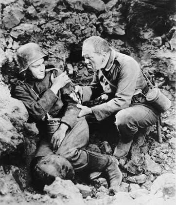 Nothing New in the West - German premiere, anniversary on 4 December