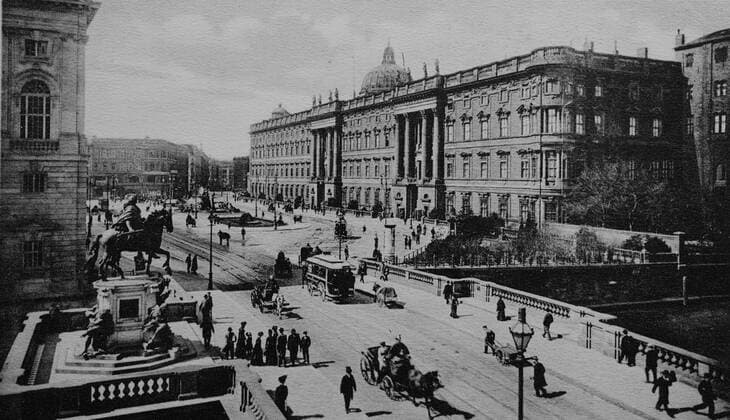 Berlin City Palace, start of blasting work, 70th anniversary on 7 September