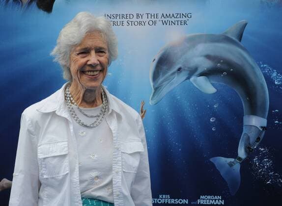 Frances Sternhagen died