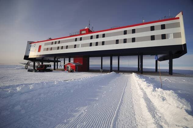 IMAGO International History, Antarctic Expeditions, German Research Stations Neumayer I-III 1981-today