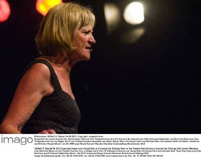 Music cabaret artist Burgi Well has died