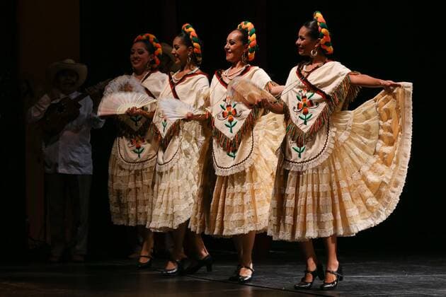 Folklore Ballet of Mexico gives guest performance in Rio de Janeiro
