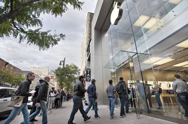 Launch of the iPhone 6s: Apple Store in Montreal, Canada