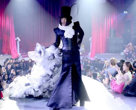 China Fashion Week - Hu Sheguang and Huqiu Fashion Show