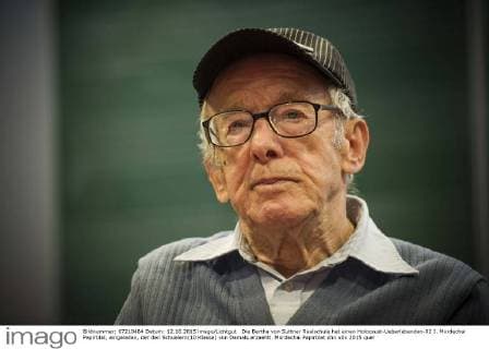 Auschwitz survivor Mordechai Papirblat died