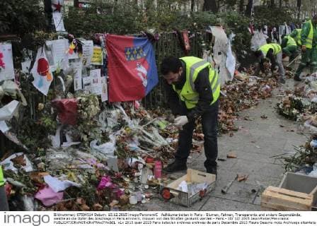 Paris - Clean-up outside Bataclan music club