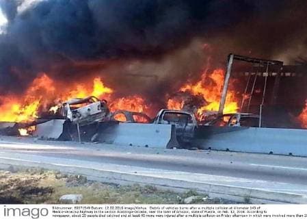 At least 20 dead in road accident in Mexico