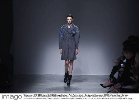 Paris Fashion Week - Guy Laroche Fashion Show