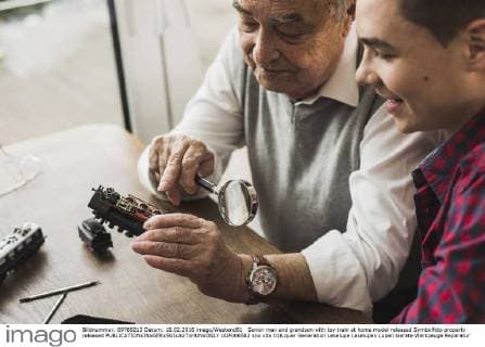 Model Released: Seniors at home