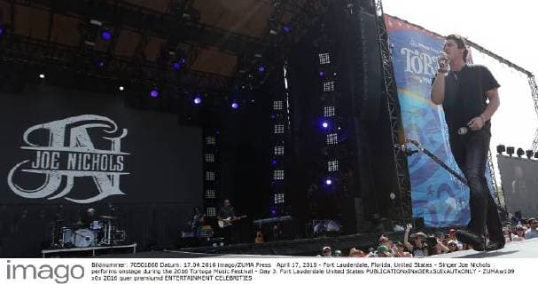 Joe Nichols - Tortuga Music Festival in Fort Lauderdale