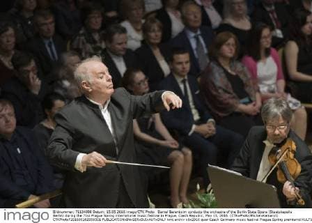 Daniel Barenboim conducts the Staatskapelle Berlin at the Prague Spring International Music Festival 2016