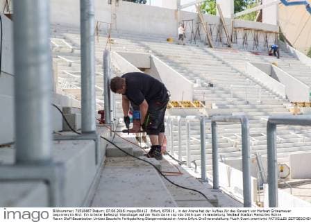 Preparations for Herbert Grönemeyer concert in Erfurt