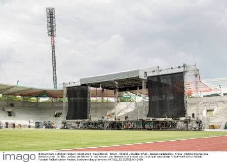 Preparations for Herbert Grönemeyer concert in Erfurt