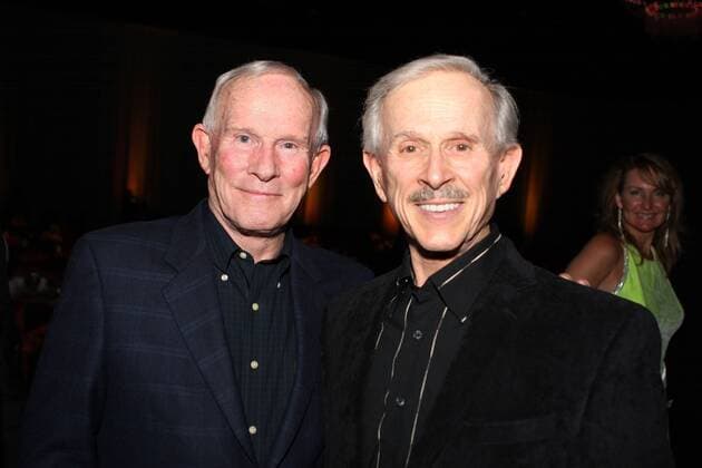 Tom Smothers died