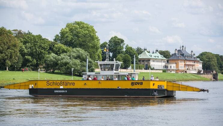 Dresden, castle ferry has to pause for technical revision - Archive pictures