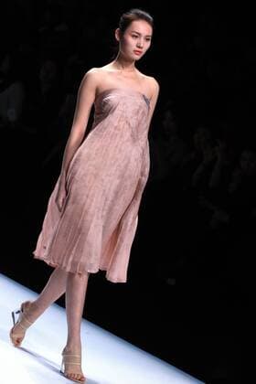 China Fashion Week - Sun Xuefei Fashion Show