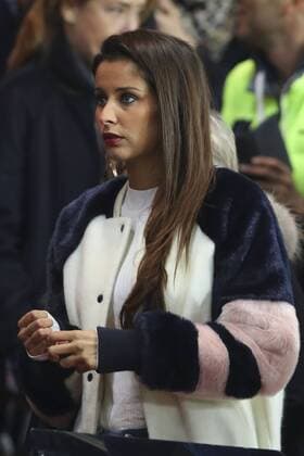 Malika Menard visits football match in Paris