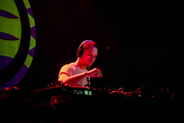 Elijah Wood and Zach Cowie - Music Box Lisbon