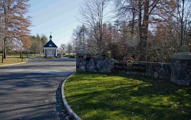 USA, Trumps Golf Club is said to have concealed illegal employees from Secret Service