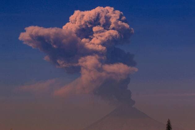 Eruption of Popocatepetl in Mexico