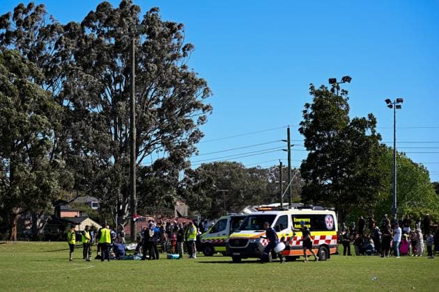 Australia, man dies at football match in Toongabbie near Sydney