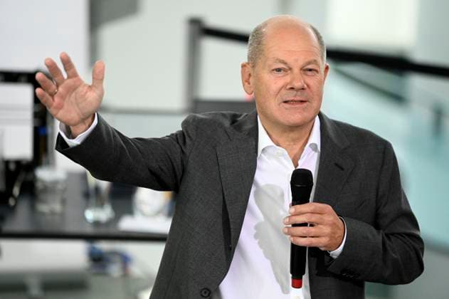 Berlin, reception of the Jugend forscht award winners by Olaf Scholz at the Federal Chancellery
