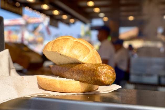 Production of meat substitutes falls slightly for the first time, archive images