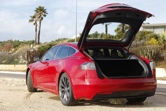 Tesla Model S and Model X Presentation in Estoril