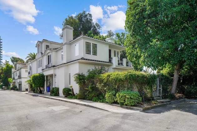 Former home of ex-basketball player Kareem Abdul-Jabbar in Marina del Rey, California