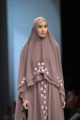 Indonesia Fashion Week - Ulya Hijab Fashion Show