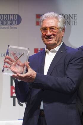 Giorgetto Giugiaro receives design award in Turin