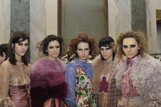 Milan Fashion Week - Daizy Shely Backstage