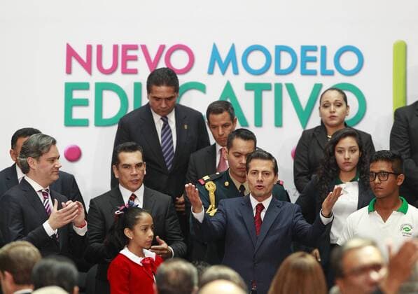 Pena Nieto presents new educational model in Mexico