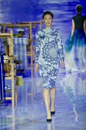 China Fashion Week - Eve Cina