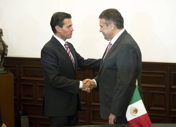 Pena Nieto receives Sigmar Gabriel in Mexico City