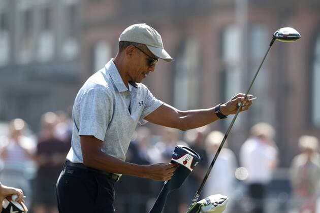 Barack Obama plays golf in Scotland