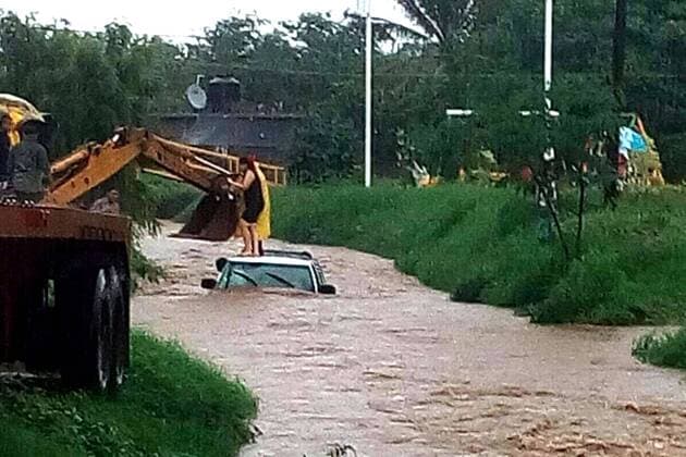 Mexico: Flooding and landslide after tropical storm in Oaxaca