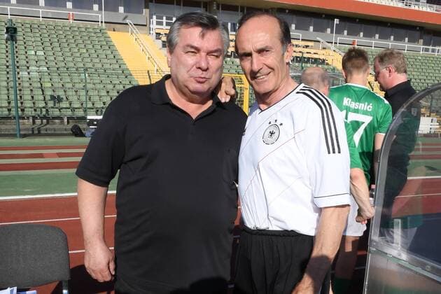 Football match FC Bundestag vs. FC Diabetologie