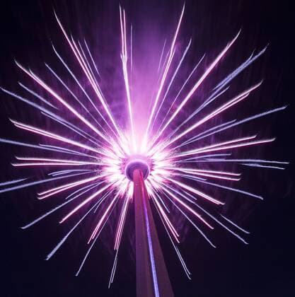 Canada Day in Toronto: CN tower lights up