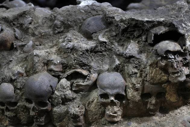 Archaeologists discover Aztec buildings in Mexico