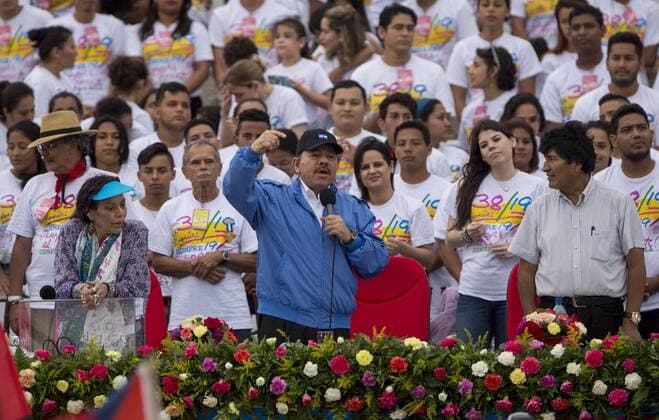 Nicaragua: Daniel Ortega at the award ceremony in Managua