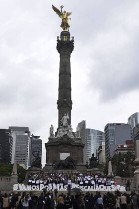 VamosPorMas demonstration in Mexico City
