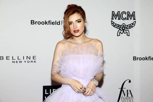Bella Thorne Receives Porno Award at the Annual PornHub Awards