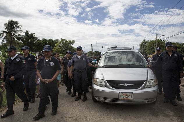 Earthquake in Mexico - Police Officer Juan Jimenez buried in Juchitan