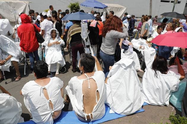 Severe earthquake shakes Mexico