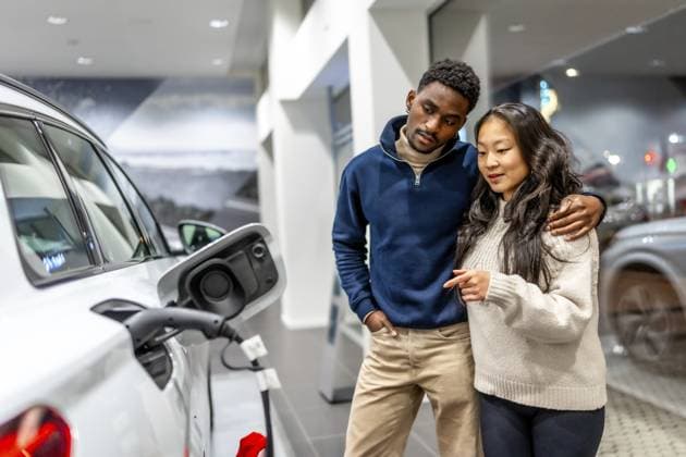 IMAGO Creative, Lifestyle, New purchase of e-car
