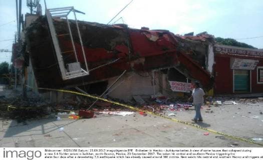Earthquake in Mexico - Clean-up work