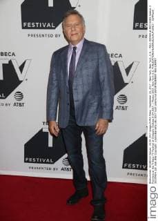 Red Oaks Season 3 Premiere