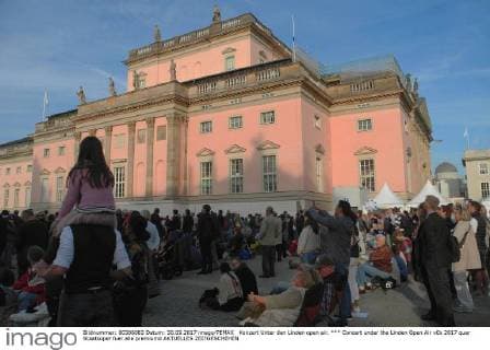 Berlin: Visitors at the open-air concert for the reopening of the State Opera House